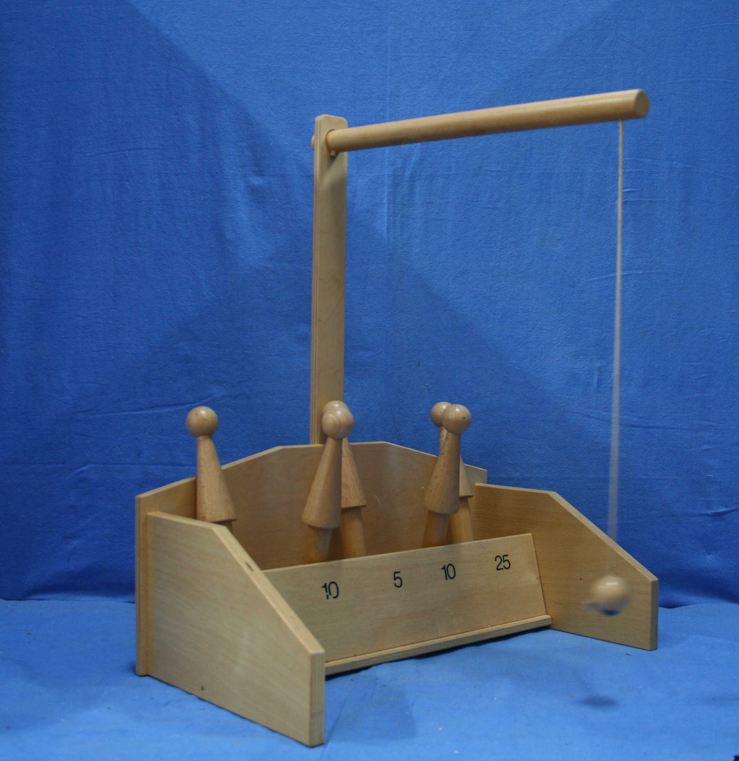 art nr: 269 vintage houten behendigheid spel