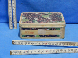 art nr: 600 vintage theeblik met druiven motief