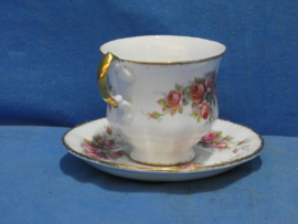 art nr: 1322 vintage porseleinen kop en schotel van Paragon Elizabeth Rose