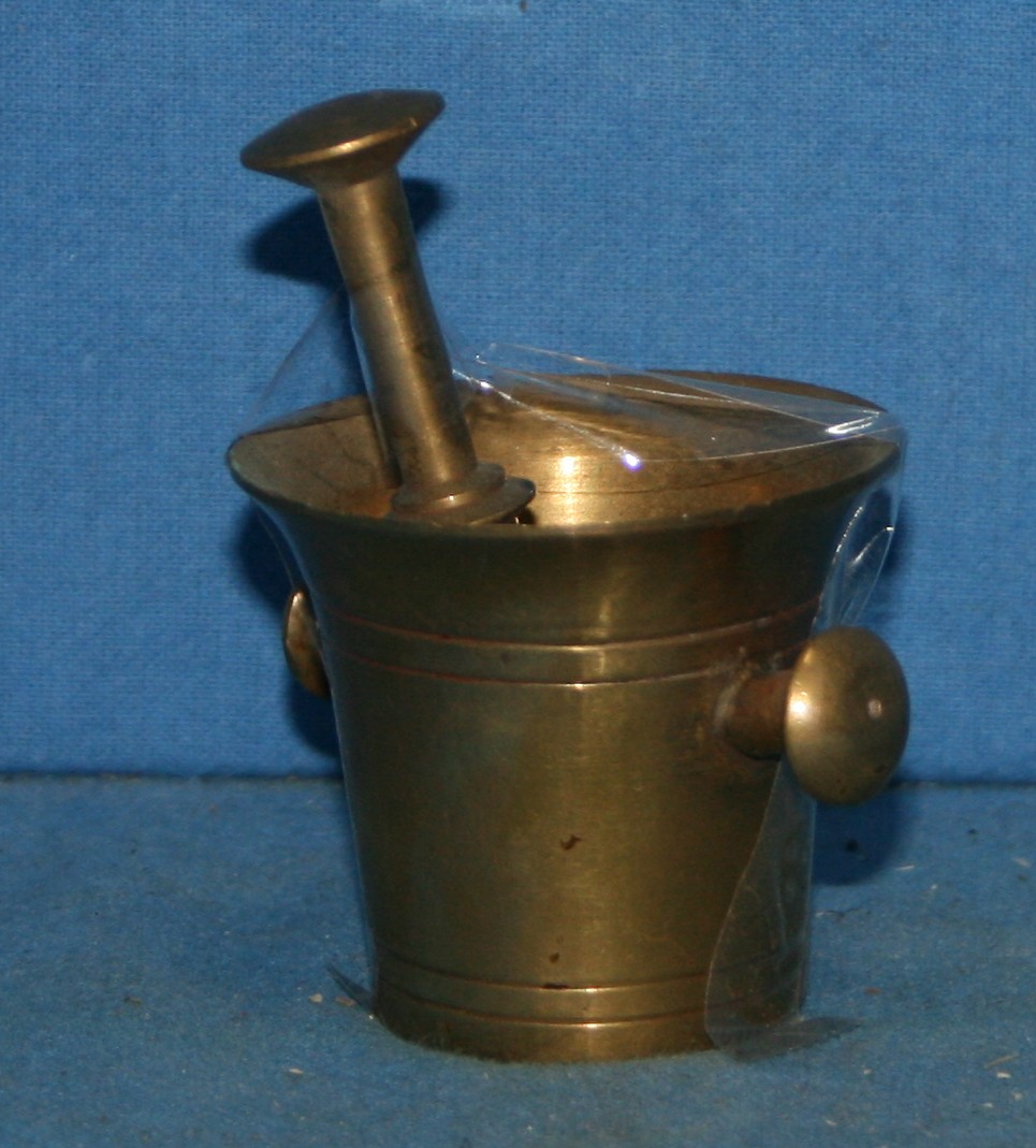 art nr: 1111 vintage koperen pillenstamper