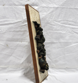 art nr: 911 vintage 3D druiven rank met druiventrossen op houten plaat