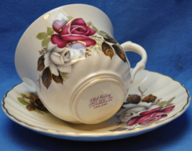 art nr: 194 vintage Old Foley Staffordshire Engels kop en schotel