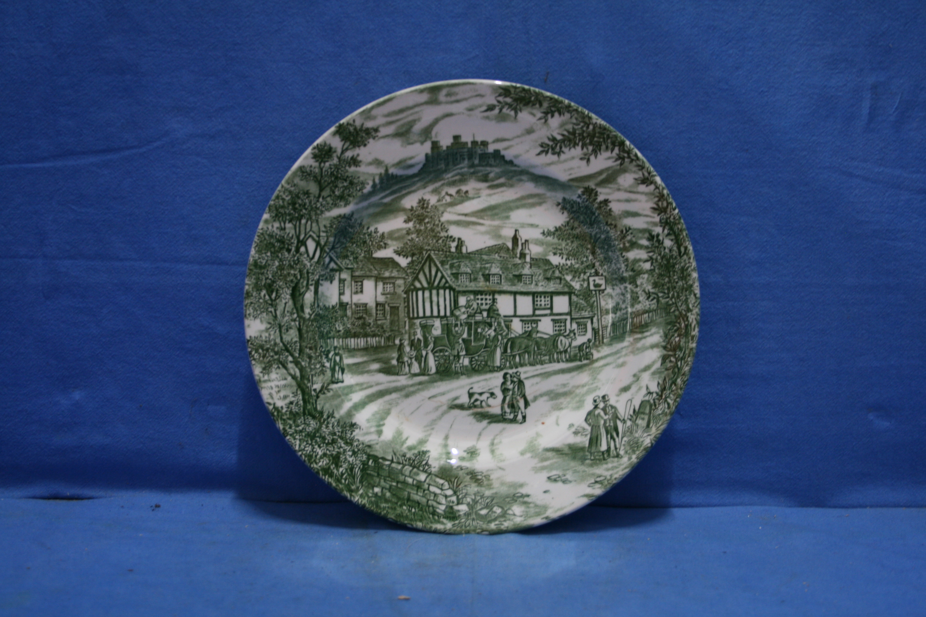 art nr: 823 vintage groen Engels bord van Swann Inn