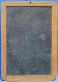 art nr: 1096 antiek een echte schrijflei van vroeger