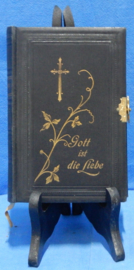art nr: 559 antieke Duitse Hand Bijbel met slot