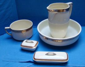 art nr: 374 antieke set van Belgische Broc Pichet