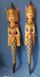 art nr: 445 vintage houtsnijwerk uit Bali set bestaat uit 2 stuks