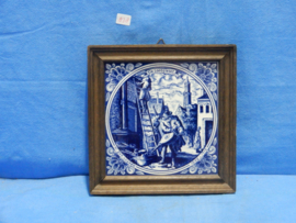 art nr: 859 antieke Delft Blauwe wandtegel van de Loodgieter