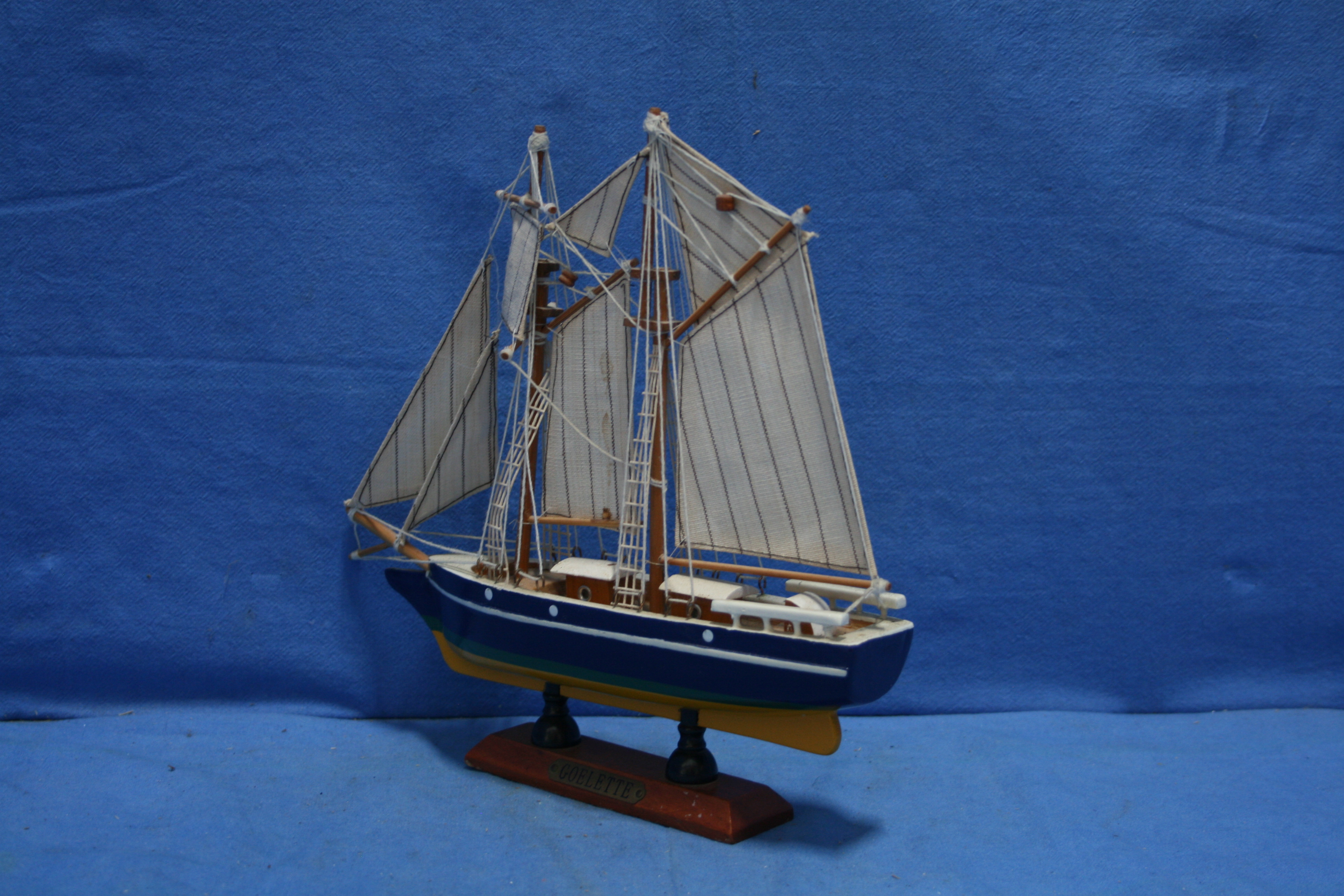 art nr: 1130 vintage zeilboot op schaal van Goelette