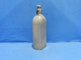 art nr: 1081 vintage melkfles met metalen afsluiting