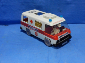 art nr: 771 vintage Fisher Prise ambulance