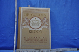 art nr: 876 vintage gedenkboek van Koningin Wilhelmina