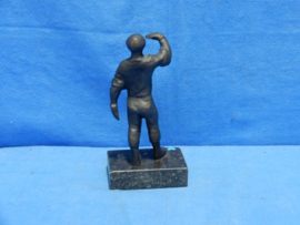 art nr: 838 vintage bronzen beeld van Marlies Noordkamp stijgerbouw