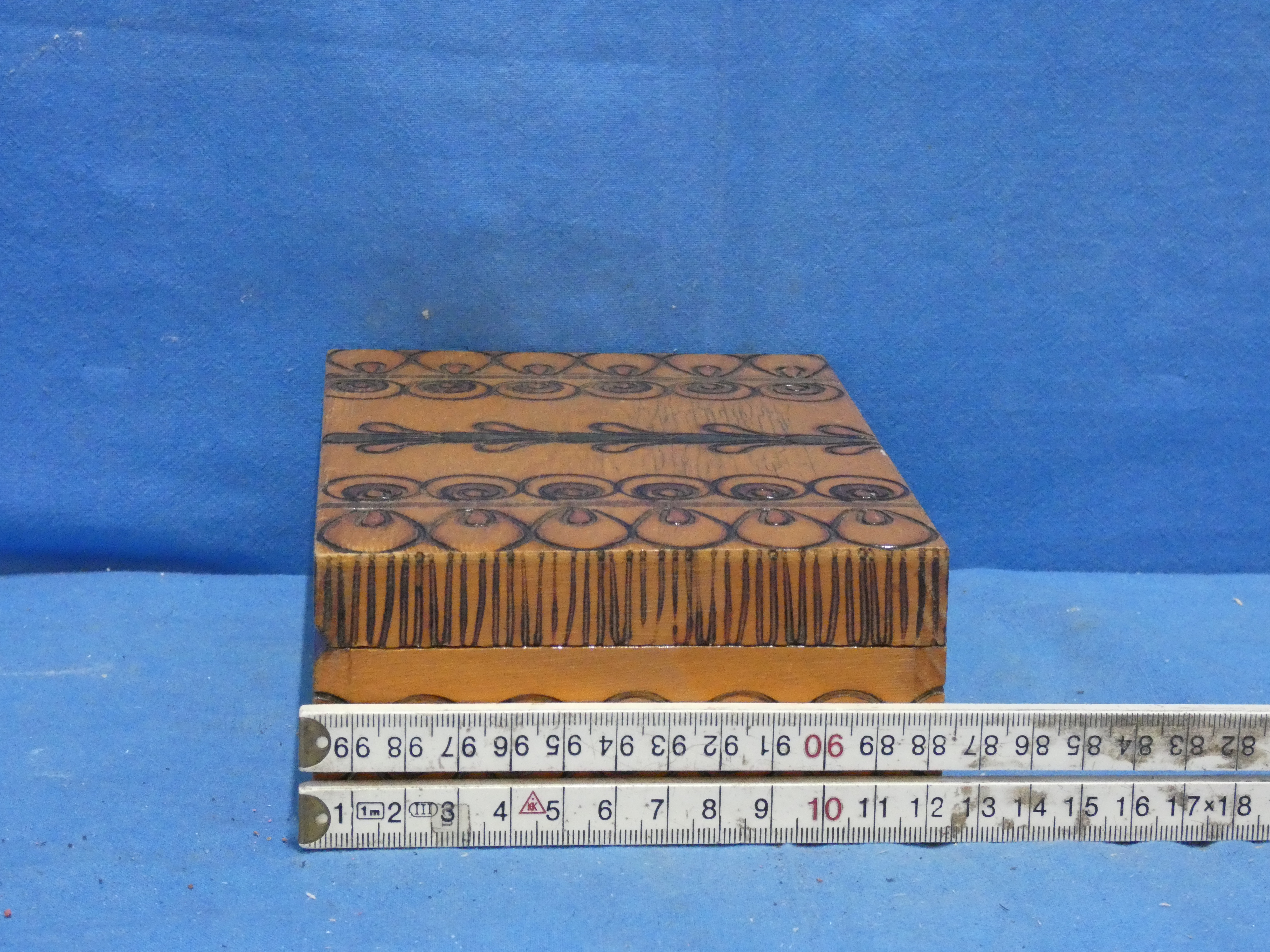 art nr: 1263 vintage houten opbergkistje uit Java