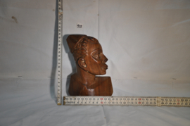 art nr: 909 vintage houten Afrikaans Beeldje van een vrouw