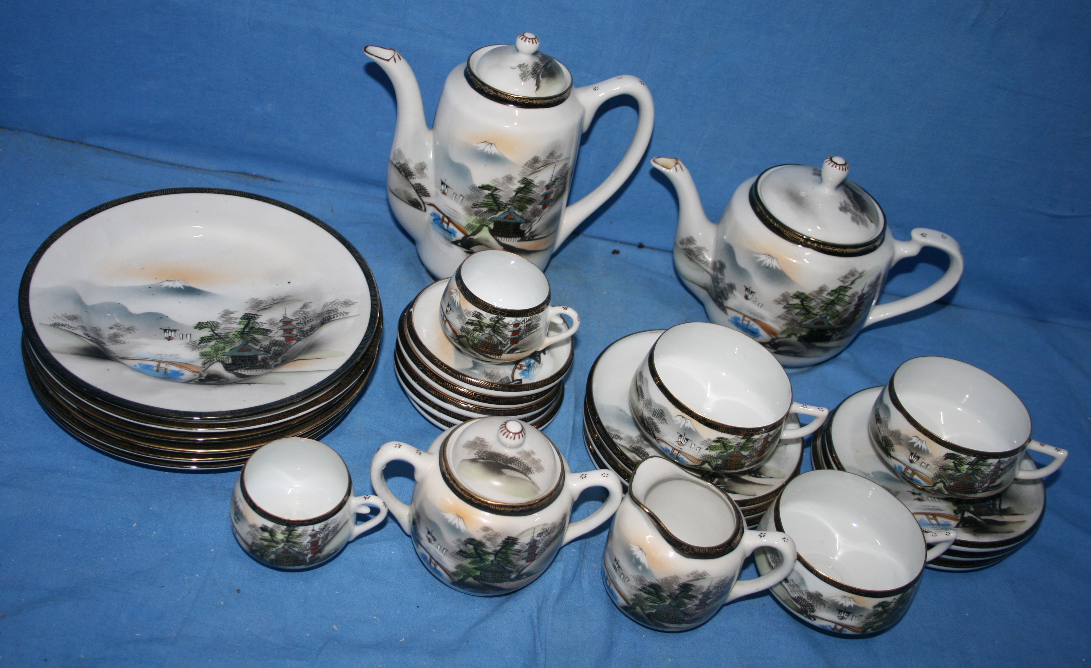art nr: 1116 antiek porselein aardewerk van Hayasi Kutani fine China
