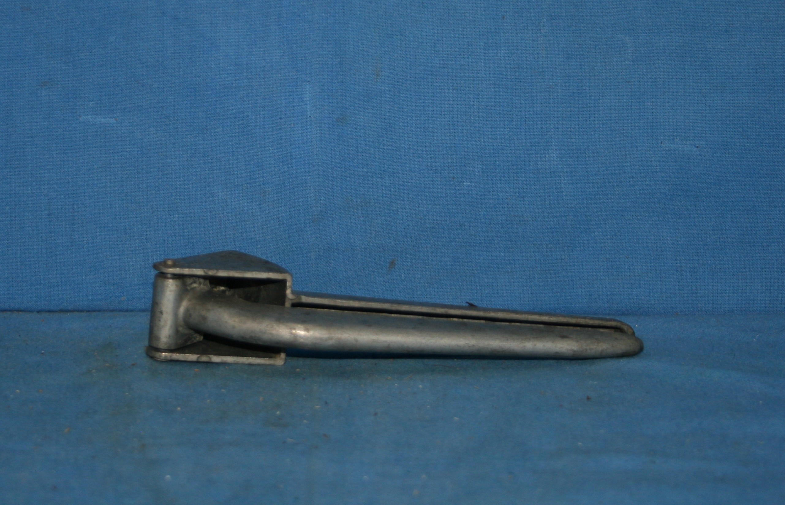 art nr: 1073 vintage knoflook handpers