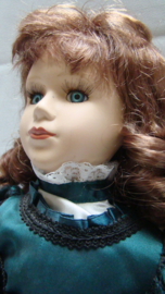 art nr: 327 porseleinen pop