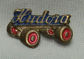 art nr: 63 vintage Hudora rolschaatsen broche