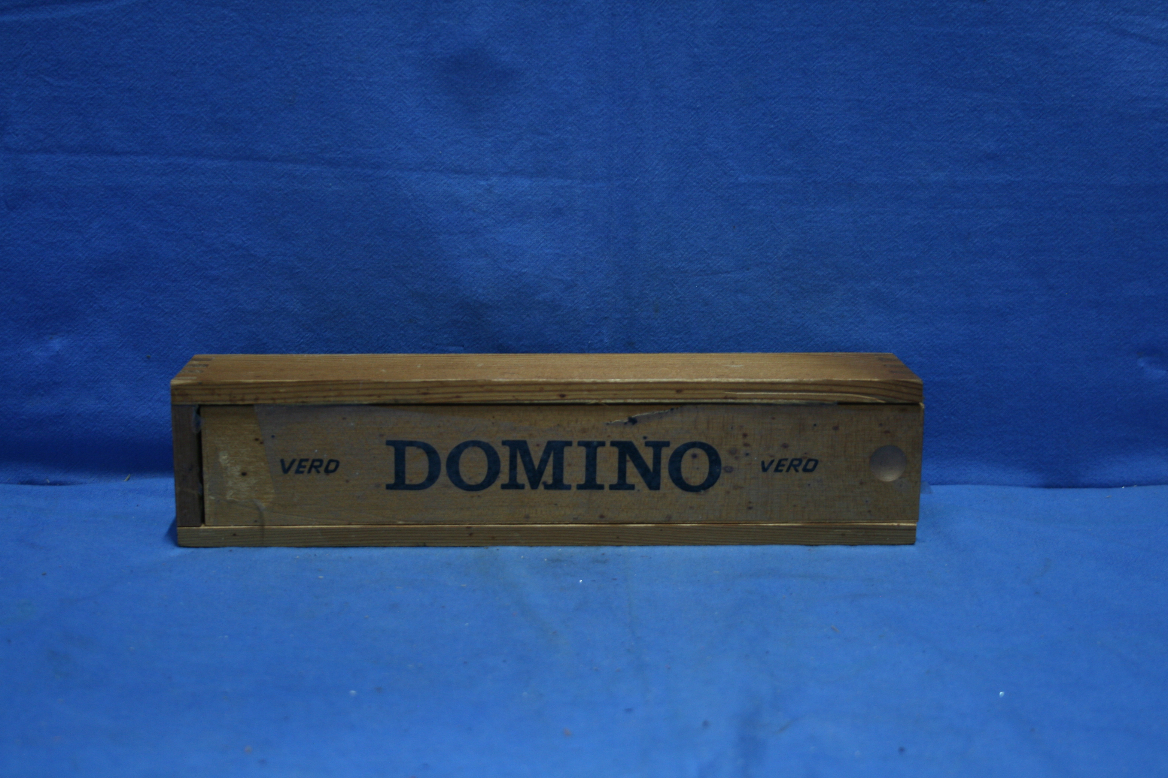 art nr: 1125 vintage domino spel van het merk Vero