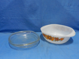 art nr: 292 vintage ovenschaal met glazendeksel