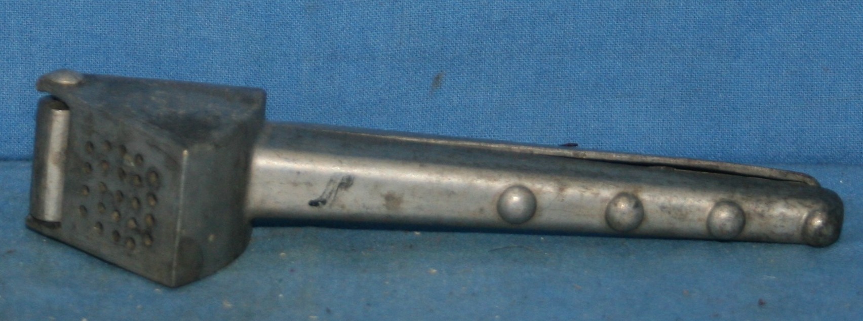 art nr: 1073 vintage knoflook handpers
