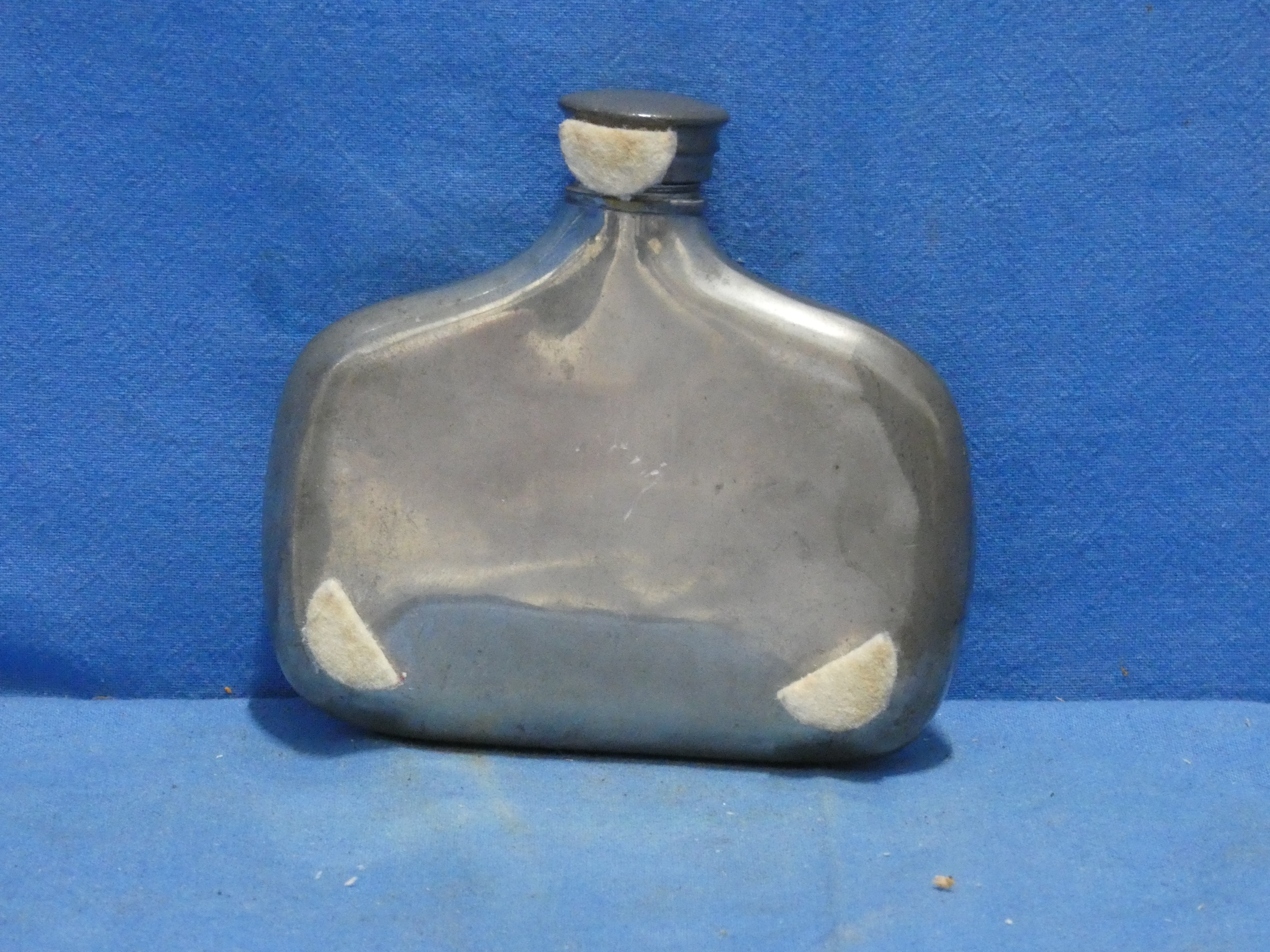 art nr: 1246 vintage tinnen borstzak drinkflesje