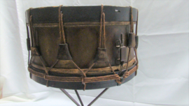 art nr: 385 antiek muziekinstrument trommel