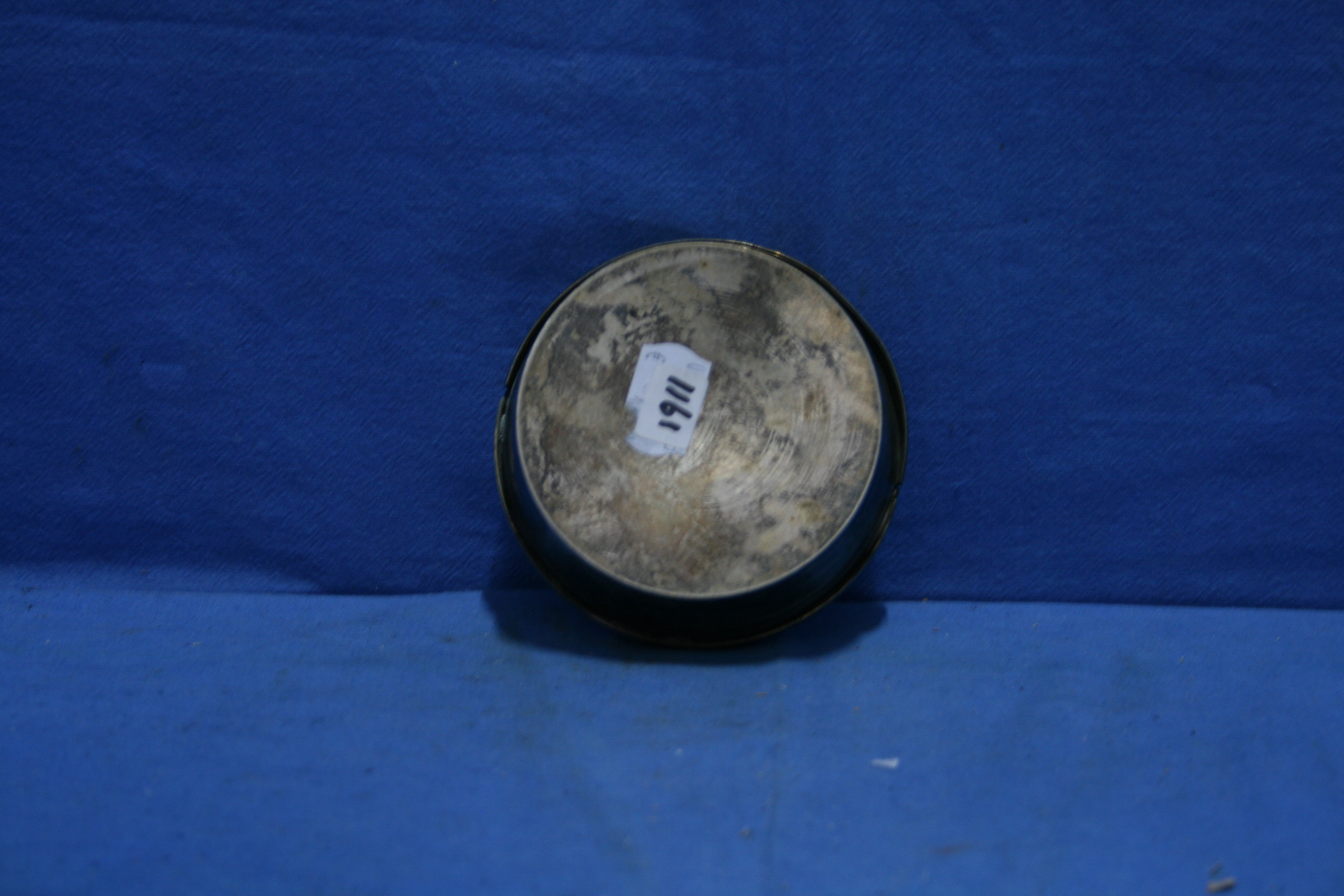 art nr: 1161 vintage metalen reis asbakje