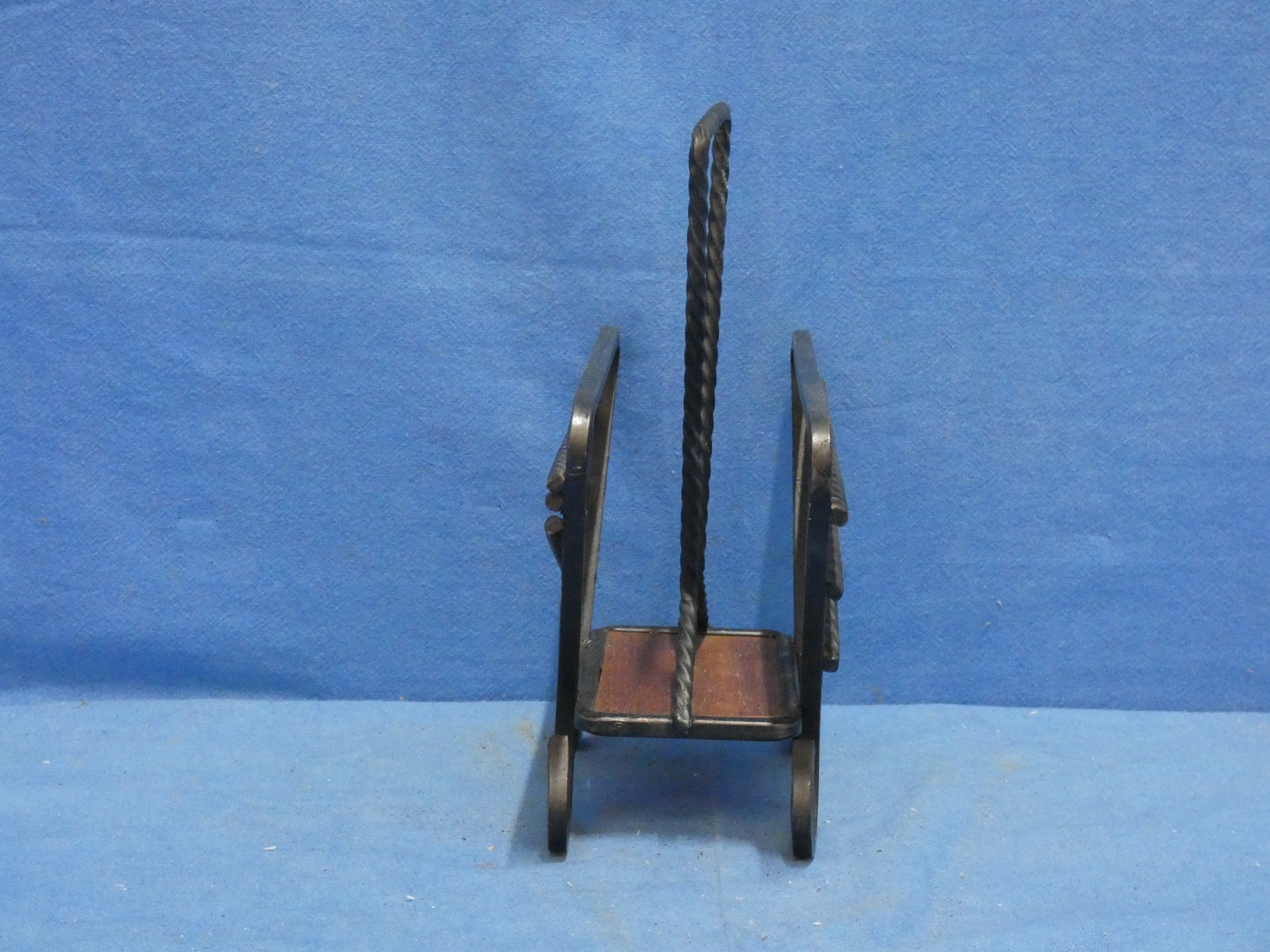 art nr: 363 vintage gietijzeren brieven houder
