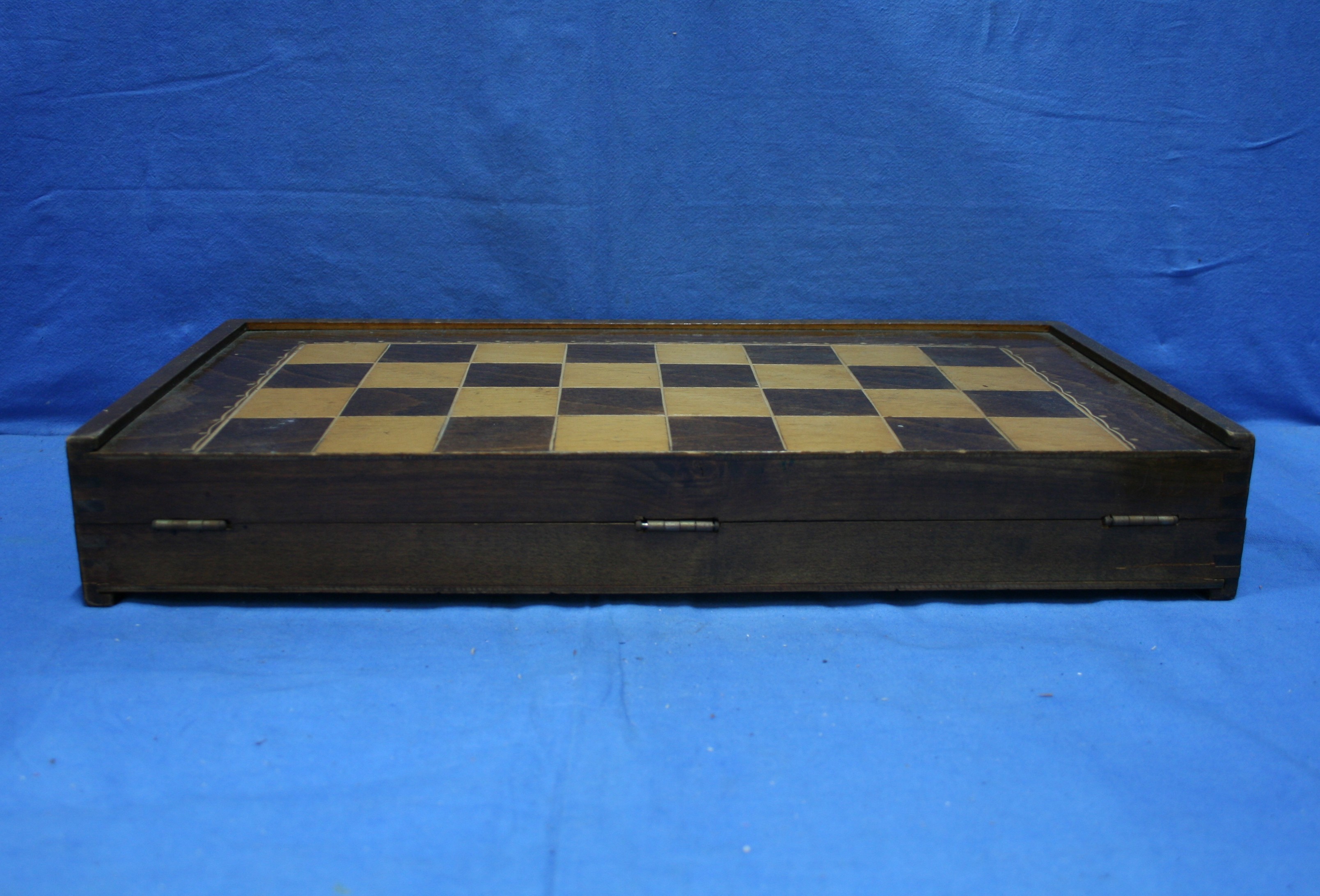 art nr: 1140 vintage schaakbord met de schaakstenen