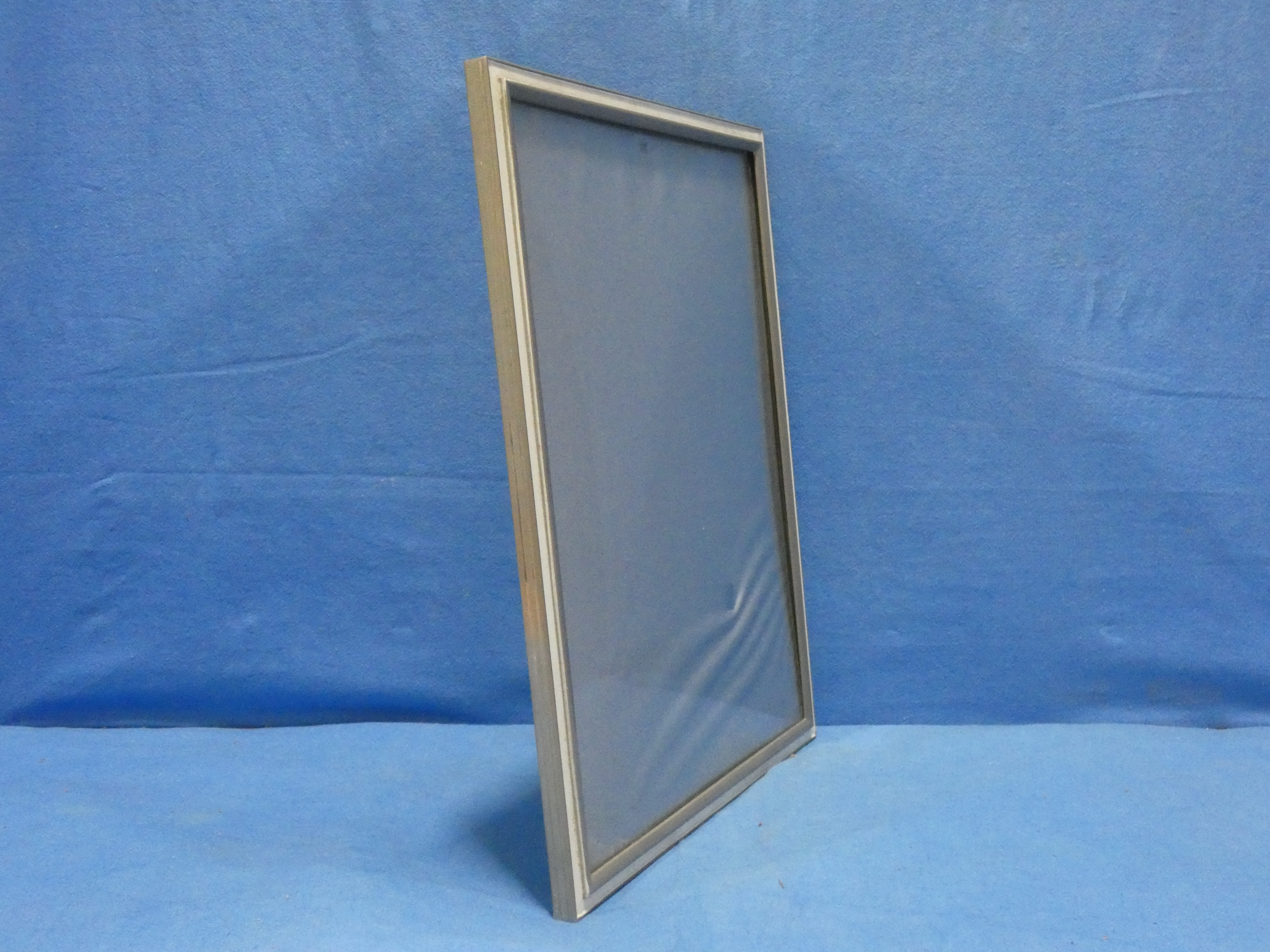 art nr: 1277 antieke verzilverde fotolijst met bolglas
