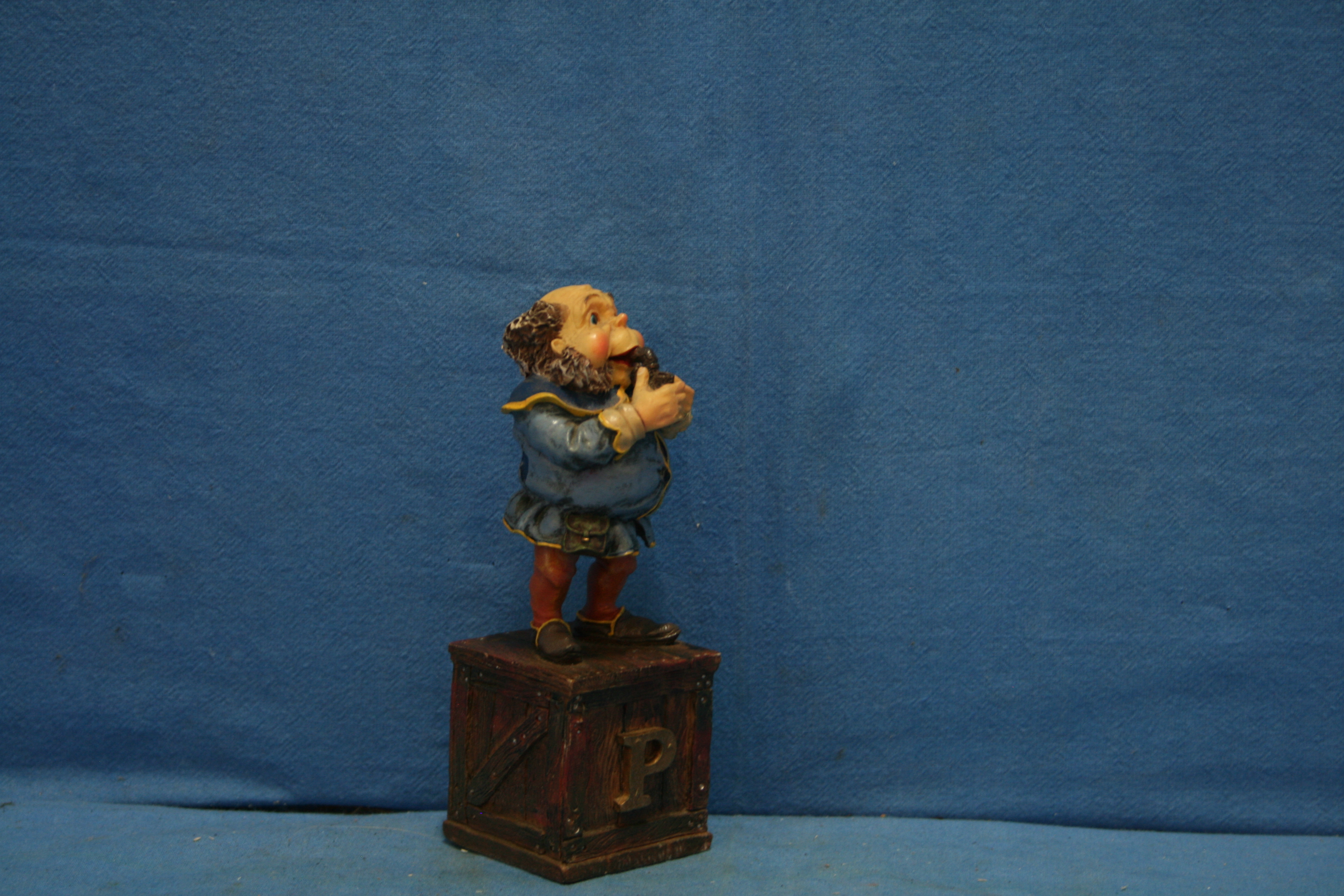 art nr: 1149 vintage Efteling Laaf met letter P