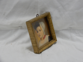 art nr: 663 vintage schilderijtje van een meisje in klederdracht