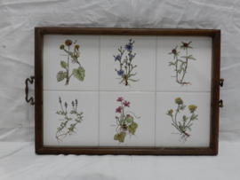 art nr: 973 antiek dienblad met witte tegels met kruiden versierd