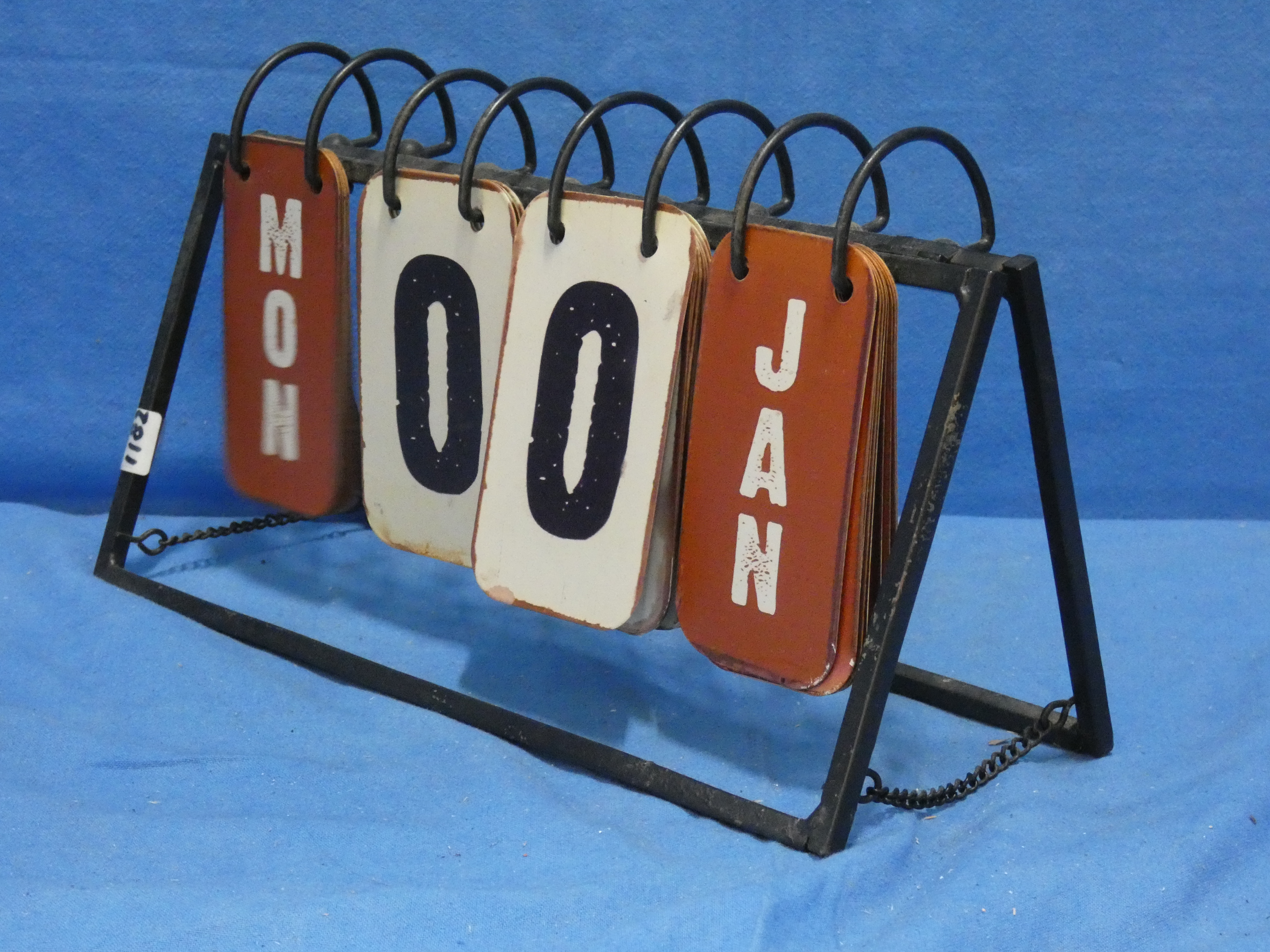 art nr: 1182 vintage kalender op metalen rek