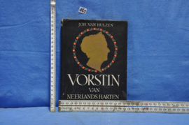 art nr: 869 vintage Vorstin van Neerlands harten uit 1948