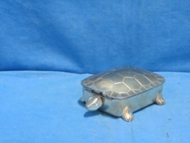 art nr: 670 vintage verzilverd schildpad doosje