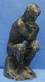 art nr: 1283 vintage gipsen beeld van een denkende man