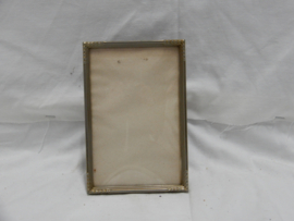 art nr: 962 antieke zilveren fotolijst met bol glas