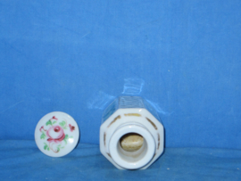 art nr: 1449 antieke Chinese porseleinen parfum pot