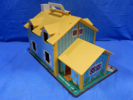 art nr: 770 vintage Fisher Price Play family house