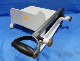 art nr: 516 vintage vleeswaren snijmachine