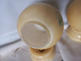 art nr: 534: antieke Alabaster tafellampen met asbak
