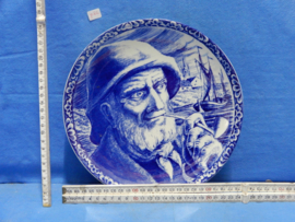 art nr: 782 vintage Delfts Blauwe schaal portret van een visser
