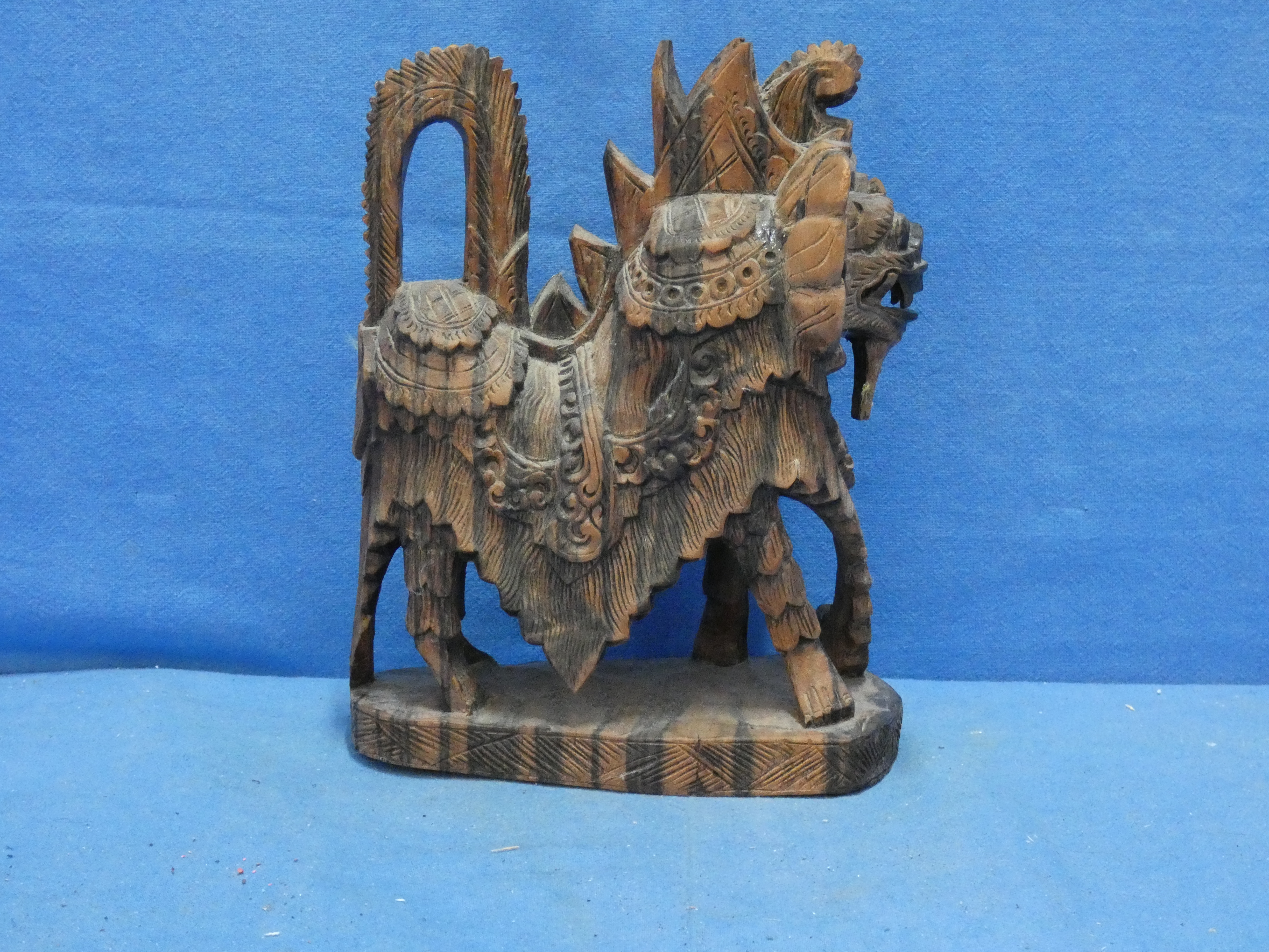 art nr: 1255 vintage drakenbeeld uit Bali