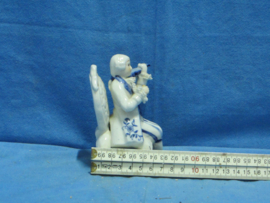 art nr: 1476 vintage Delft Blauwe beeldje van een vioolspeler