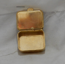 art nr: 1013 antiek messing pillendoosje