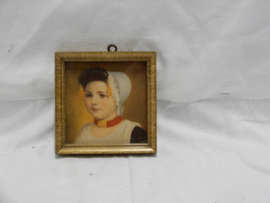 art nr: 663 vintage schilderijtje van een meisje in klederdracht