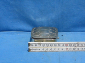 art nr: 670 vintage verzilverd schildpad doosje